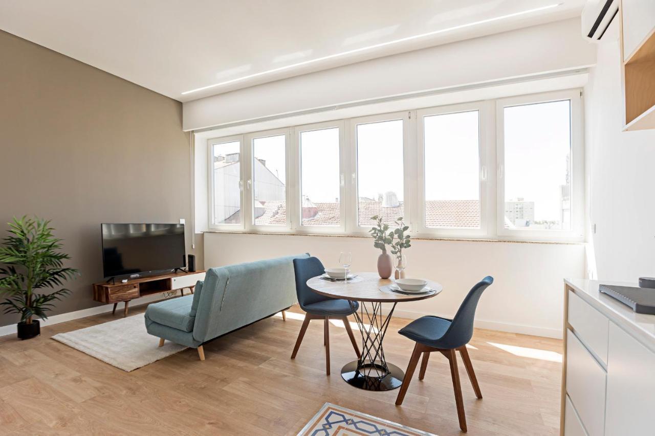 Urban House By Lovelystay Porto Exterior photo
